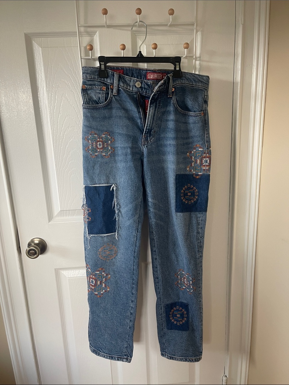 Lucky Brand Blue Denim Straight-Leg Jeans with Embroidered Patchwork